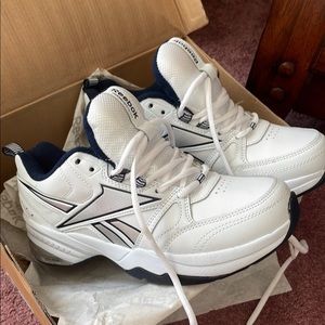 Size 9 Men’s Reebok Tennis Shoes